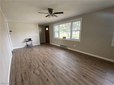 1035 N Pasadena, Elyria, OH 44035 photo 6
