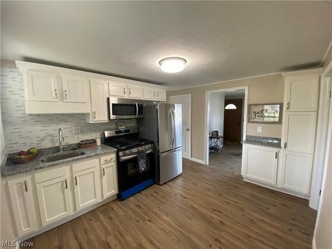1035 N Pasadena, Elyria, OH 44035 photo 8