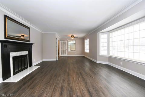 215 N Wheaton Rd, Akron, OH 44313 photo 3