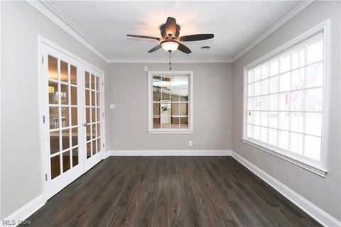 215 N Wheaton Rd, Akron, OH 44313 photo 4