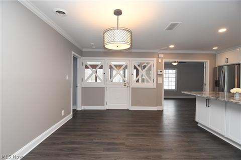 215 N Wheaton Rd, Akron, OH 44313 photo 14