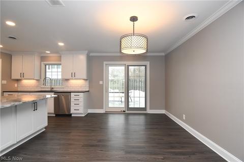 215 N Wheaton Rd, Akron, OH 44313 photo 15