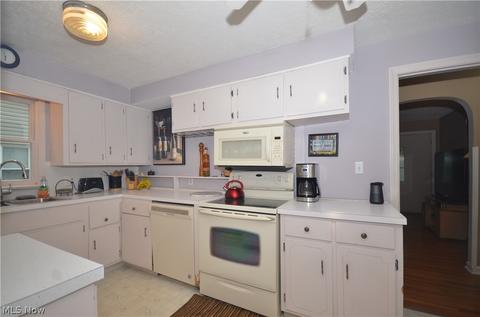 1217 Gorge Blvd, Akron, OH 44310 photo 12