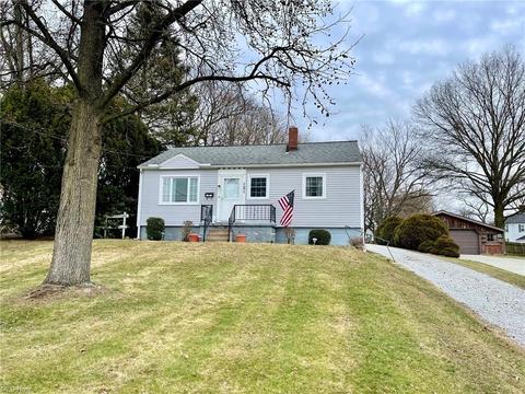 121 2nd St, Wadsworth, OH 44281 photo 1