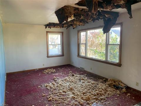 181 Roosevelt Ave, Elyria, OH 44035 photo 2