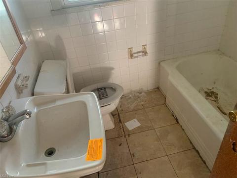 181 Roosevelt Ave, Elyria, OH 44035 photo 5