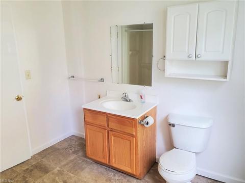 309 W Prospect Rd, Ashtabula, OH 44004 photo 12