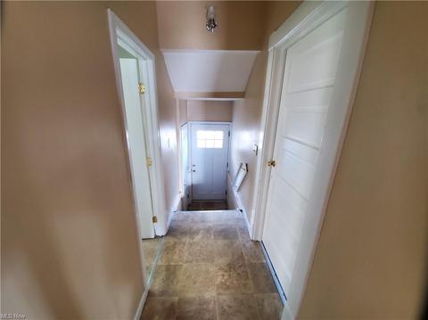 309 W Prospect Rd, Ashtabula, OH 44004 photo 3