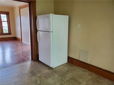 309 W Prospect Rd, Ashtabula, OH 44004 photo 11