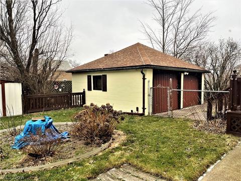 223 E 27th St, Lorain, OH 44055 photo 4