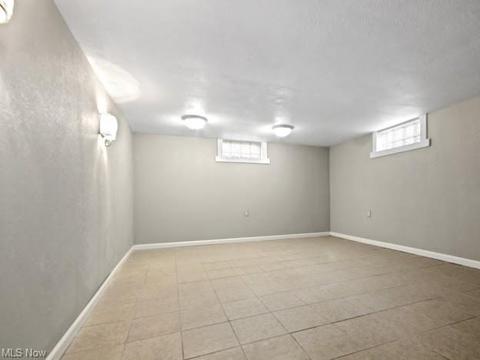 645 Elm St, Struthers, OH 44471 photo 12