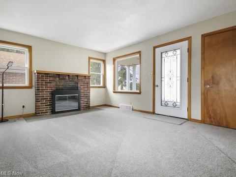 645 Elm St, Struthers, OH 44471 photo 7