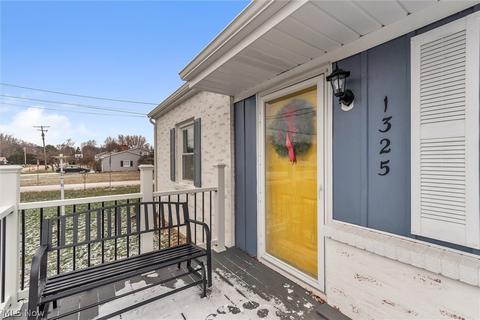 1325 Warrick Dr, Saybrook, OH 44004 photo 4