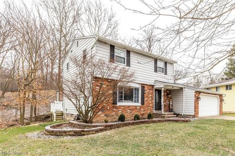 8064 Pinehurst Dr, Parma, OH 44129 photo 26