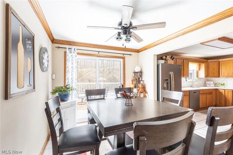 8064 Pinehurst Dr, Parma, OH 44129 photo 5