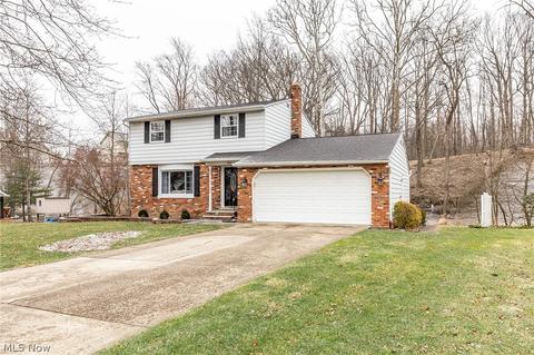 8064 Pinehurst Dr, Parma, OH 44129 photo 25