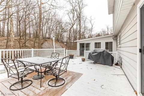 8064 Pinehurst Dr, Parma, OH 44129 photo 23