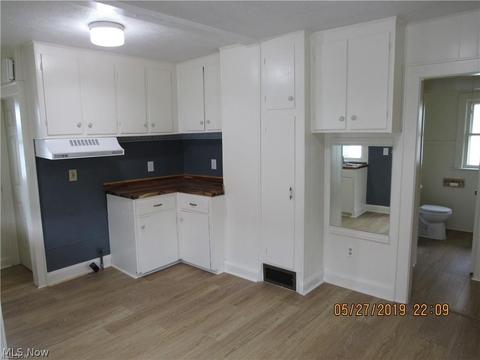919 W 58th St, Ashtabula, OH 44004 photo 4