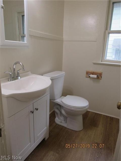 919 W 58th St, Ashtabula, OH 44004 photo 12