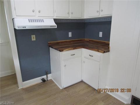 919 W 58th St, Ashtabula, OH 44004 photo 5