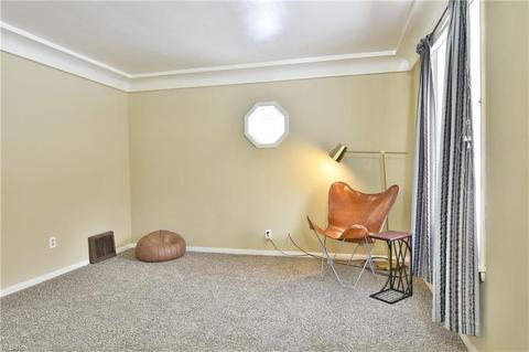 142 N Bridge St, Struthers, OH 44471 photo 4