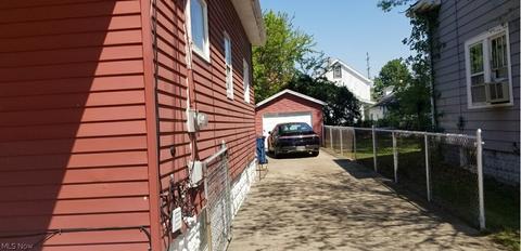 3043 Denver Ave, Lorain, OH 44055 photo 2