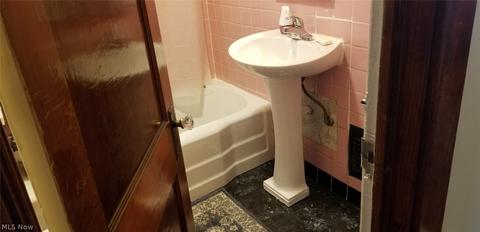 3043 Denver Ave, Lorain, OH 44055 photo 9