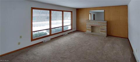 853 E Broad St, Elyria, OH 44035 photo 2