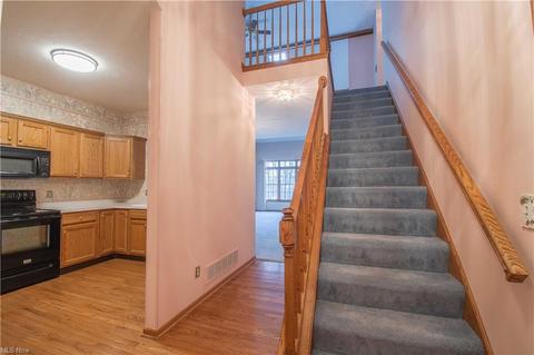 4518 Amberidge Ave NW, Canton, OH 44708 photo 4