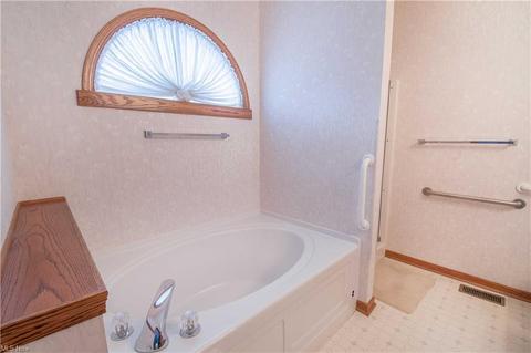 4518 Amberidge Ave NW, Canton, OH 44708 photo 19