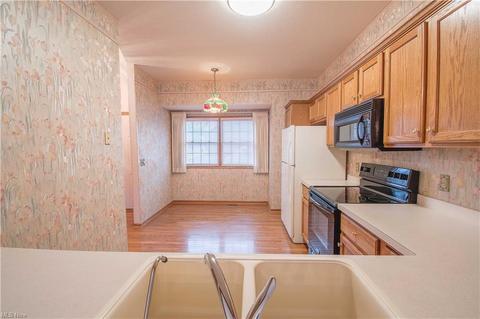 4518 Amberidge Ave NW, Canton, OH 44708 photo 8