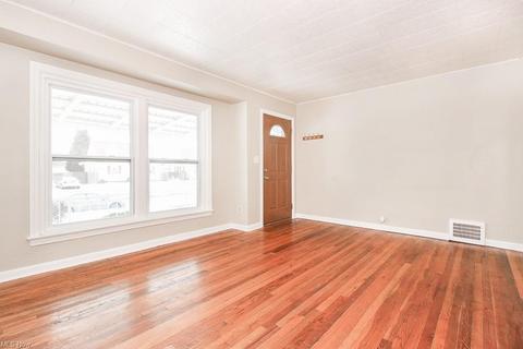 2234 E 35th St, Lorain, OH 44055 photo 4