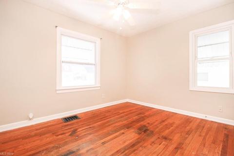 2234 E 35th St, Lorain, OH 44055 photo 11
