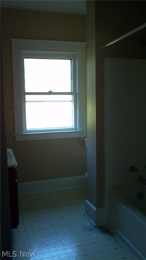 36 Hawthorne St, Struthers, OH 44471 photo 16
