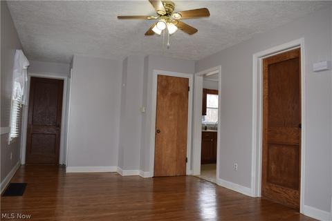 203 50th St SE, Canton, OH 44707 photo 6