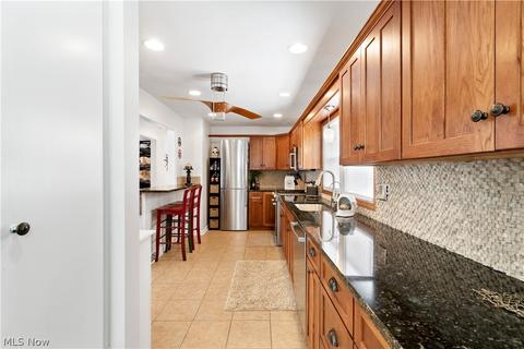 281 E Willowview Dr, Coventry, OH 44319 photo 10