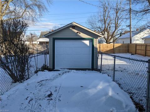 183 Beebe Ave, Elyria, OH 44035 photo 2
