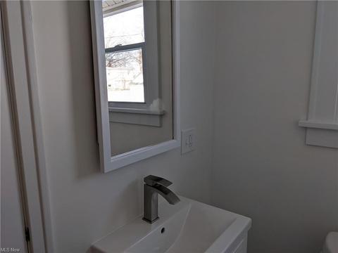 183 Beebe Ave, Elyria, OH 44035 photo 13