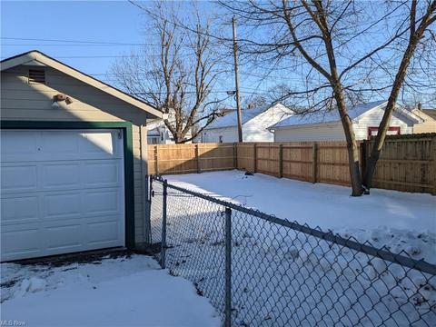 183 Beebe Ave, Elyria, OH 44035 photo 3