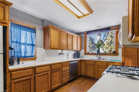 273 E Miller Ave, Akron, OH 44311 photo 10