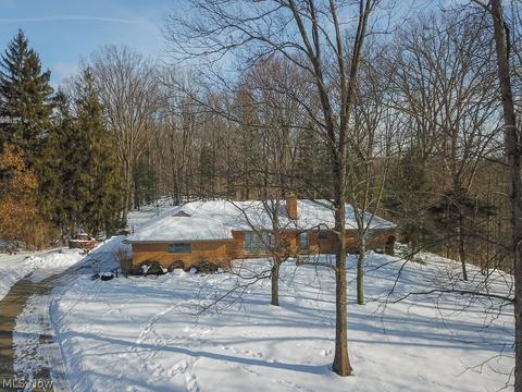 8465 Dalepoint Rd, Independence, OH 44131 photo 1