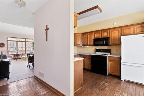 2601 Charing Cross Rd NW, Canton, OH 44708 photo 3