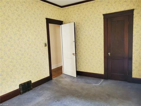 316 4th St, Elyria, OH 44035 photo 14