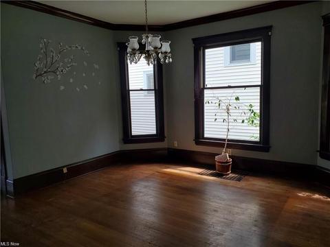 316 4th St, Elyria, OH 44035 photo 5