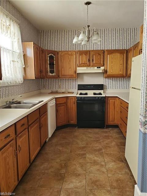 316 4th St, Elyria, OH 44035 photo 7