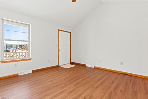 460 Stallion Ct, Lagrange, OH 44050 photo 4