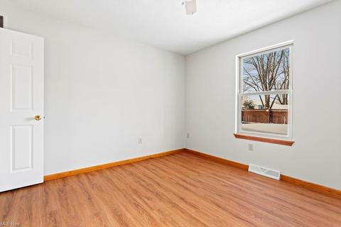 460 Stallion Ct, Lagrange, OH 44050 photo 15