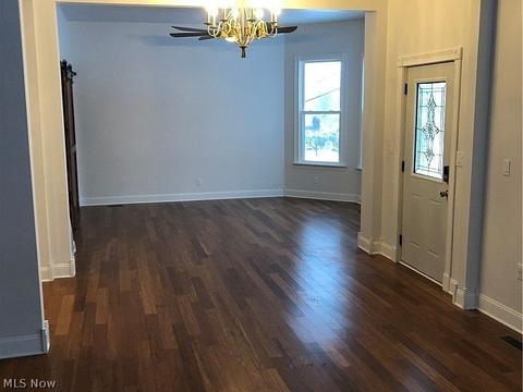 412 W Main St, Barnesville, OH 43713 photo 2