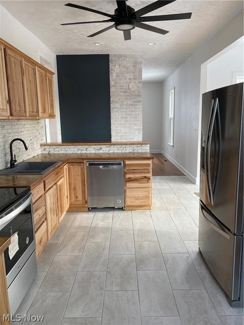 412 W Main St, Barnesville, OH 43713 photo 11