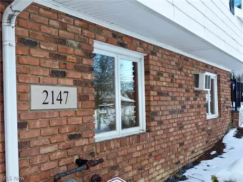 2147 Garden Dr, Wickliffe, OH 44092 photo 3
